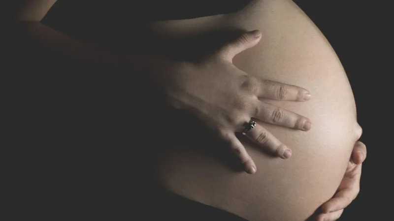 Mimowolne skurcze mięśni brzucha – przyczyny i sposoby radzenia sobie